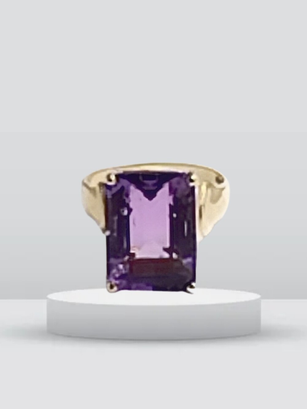Clyde Duneier 10K Yellow Gold | 10 CT Amethyst Emerald Cut Ring | Size 9 | NWOT